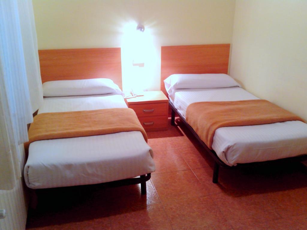 Hotel Rc Ramon Y Cajal Κουένκα Δωμάτιο φωτογραφία