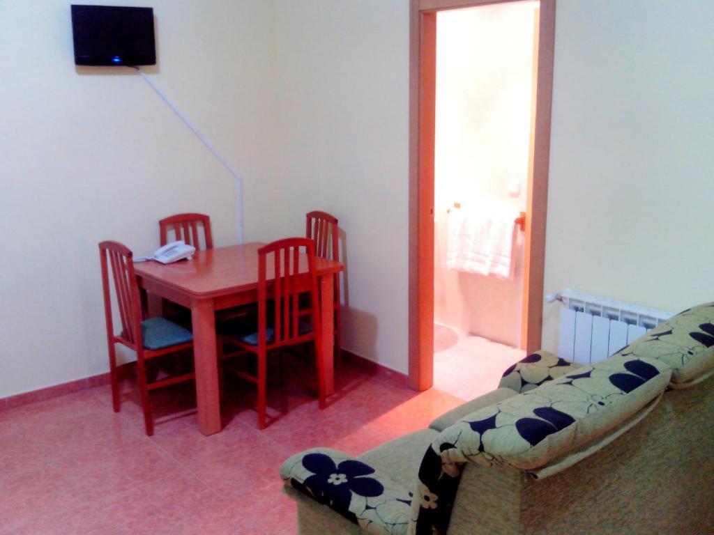 Hotel Rc Ramon Y Cajal Κουένκα Δωμάτιο φωτογραφία